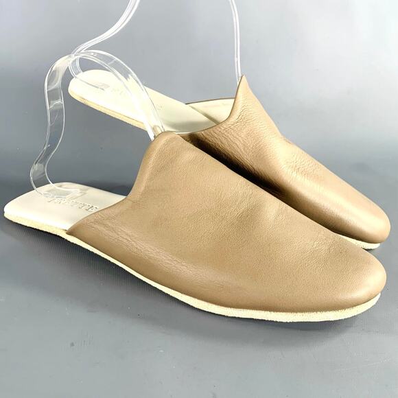 FRETTE Size 9 Grey Taupe Leather Slippers Loafers